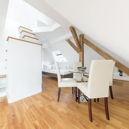 Primeflats - Avoid The Crowd - In - Berliner Vorstadt *